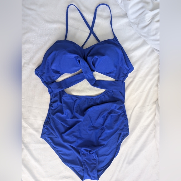 NWOT One Piece Swimsuit Tummy Control Cutout High Waisted/Wrap - Picture 3 of 9